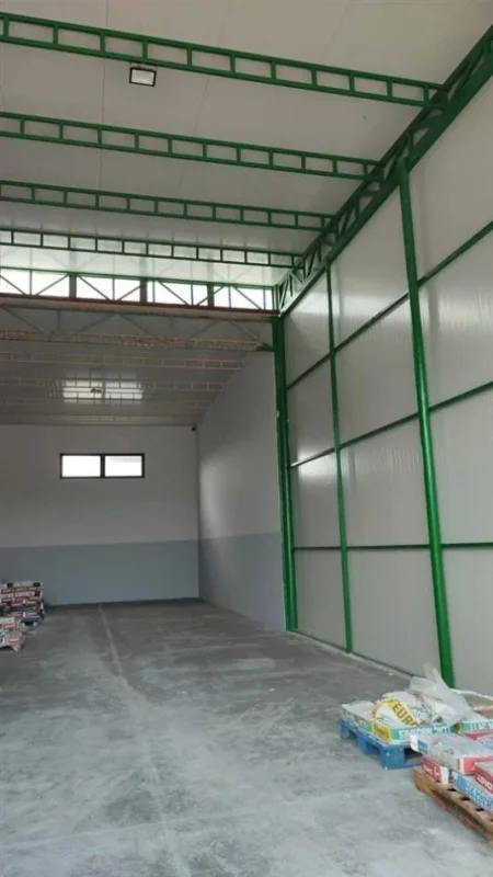 Tirane, jepet me qera Kati 0, 240 m² 1.300 € (Vore)