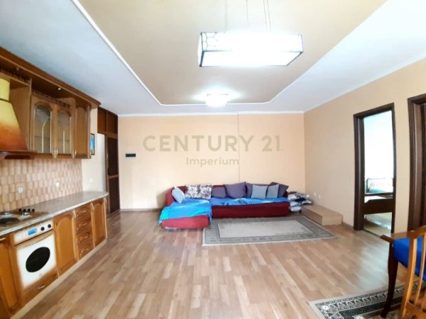 Tirane, shitet apartament 2+1 Kati 3, 95 m² 117.000 € (117000)