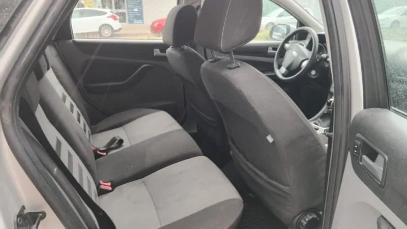 Durres, makine Ford Focux Nafte, gri metalizato manuale Kondicioner 4.000 €