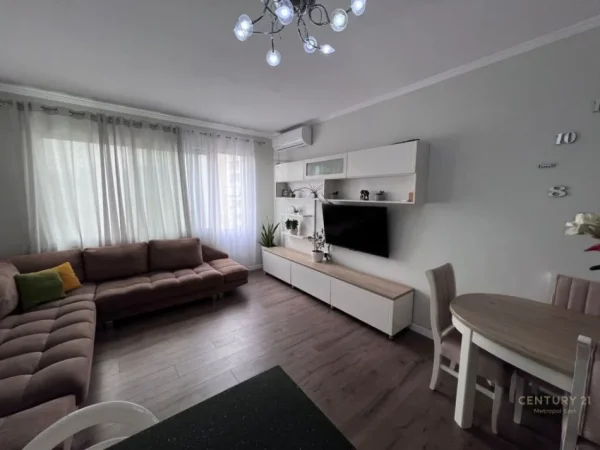 Tirane, shitet apartament 2+1 Kati 5, 98 m² 125.000 € (Astir)