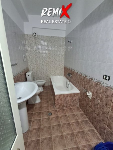 Durres, jepet me qera apartament Kati 2, 350 € 