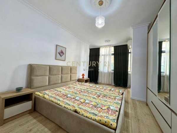 Tirane, shitet apartament 1+1 Kati 2, 81 m² 195.000 € (qender)
