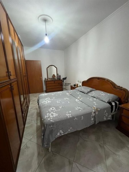 Tirane, jepet me qera apartament 2+1 Kati 2, 110 m² 450 € (ASTIR)