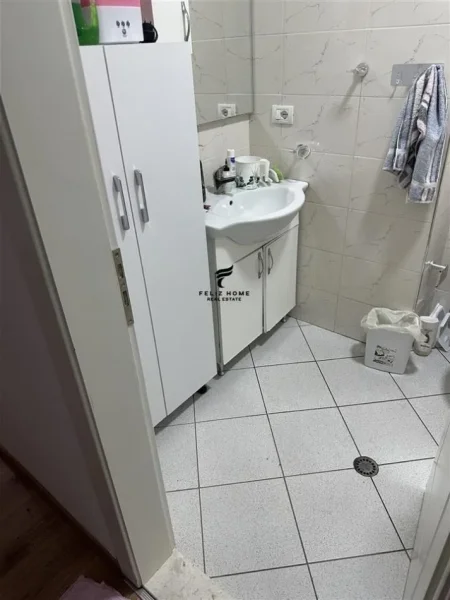 Tirane, shitet apartament 2+1 Kati 5, 102 m² 150.000 € (YZBERISHT)