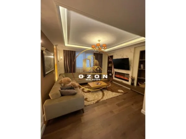 Apartament 2+1+Post Parkimi për Qira tek Stadiumi Air Albania!