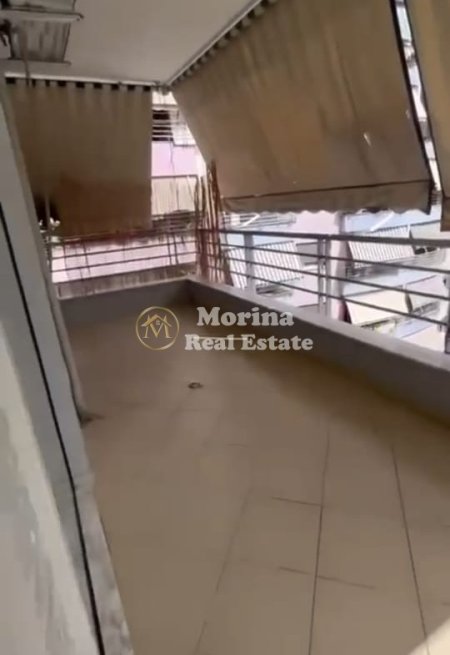 Tirane, jepet me qera apartament 1+1 Kati 5, 70 m² 600 € (Komuna Parisit)