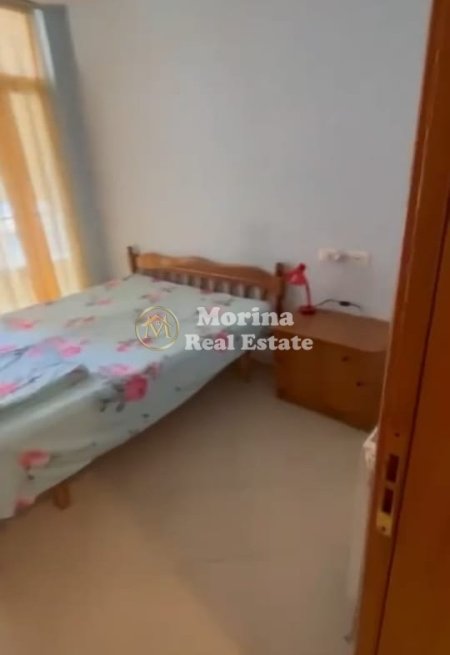 Tirane, jepet me qera apartament 1+1 Kati 5, 70 m² 600 € (Komuna Parisit)