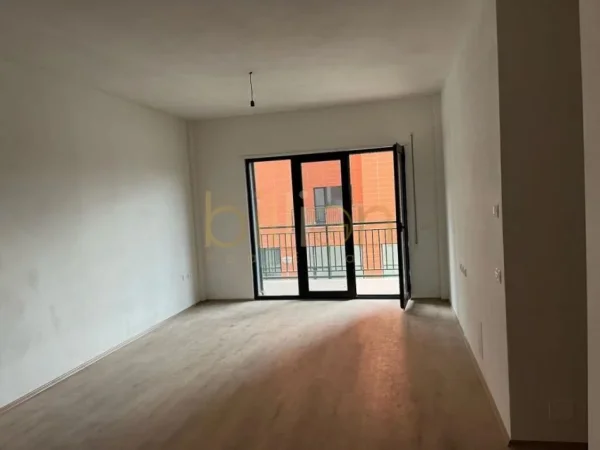 Tirane, jepet me qera apartament 1+1+Ballkon Kati 1, 71 m² 400 € (Astiri, Tirana, Albania)