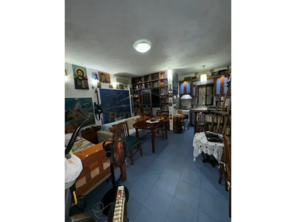 Tirane, shitet apartament 1+1 Kati 1, 57 m² 90.000 € (Laprake)