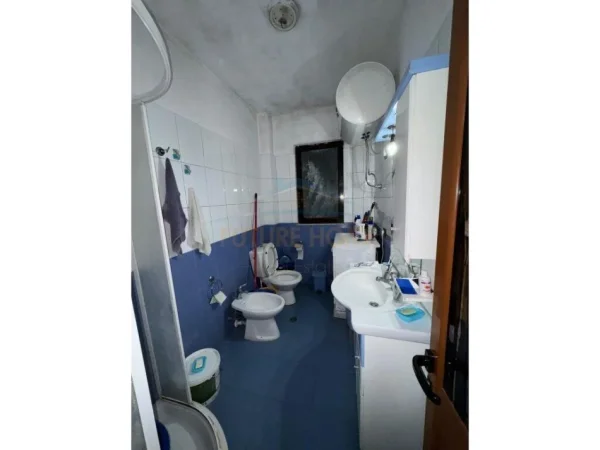 Tirane, shitet apartament 1+1 Kati 1, 57 m² 90.000 € (Laprake)