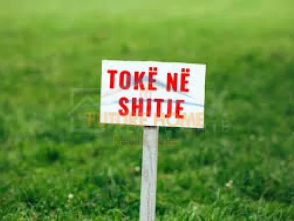 Tirane, shitet toke , 700 m² 210.000 € 