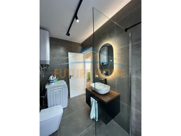 jepet me qera apartament Kati 5, 70 m² 400 €