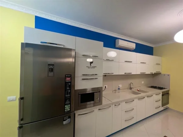 Tirane, jepet me qera apartament 2+1 Kati 4, 100 m² 600 € (DON BOSKO)