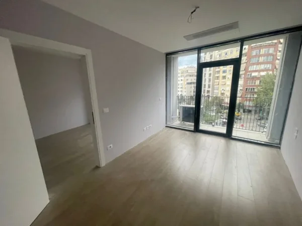 Tirane, jepet me qera zyre Kati 3, 60 m² 800 € (Lake view residence ,Liqeni artificial)