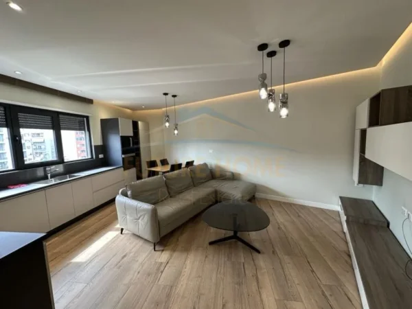 Tirane, jepet me qera apartament 1+1+Aneks+Ballkon Kati 7, 64 m² 450 € 