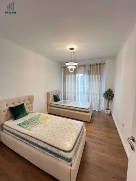 Tirane, shitet apartament 2+1 Kati 1, 94 m² 145.000 € (Yzberisht , 3 Deshmoret)