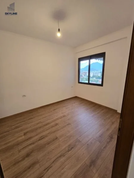 Tirane, shitet apartament 1+1 Kati 5, 55 m² 90.000 € (Rruga e Dibres)