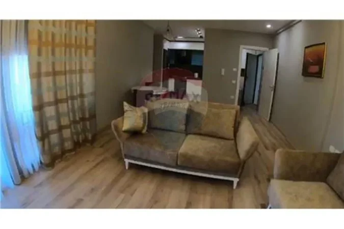 Tirane, jepet me qera apartament 2+1 Kati 7, 599 m² 600 € (Fusha e Aviacionit)