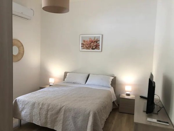 Tirane, jap me qera apartament 1+1+Ballkon Kati 10, 70 m² 500 € (komuna e parisit)