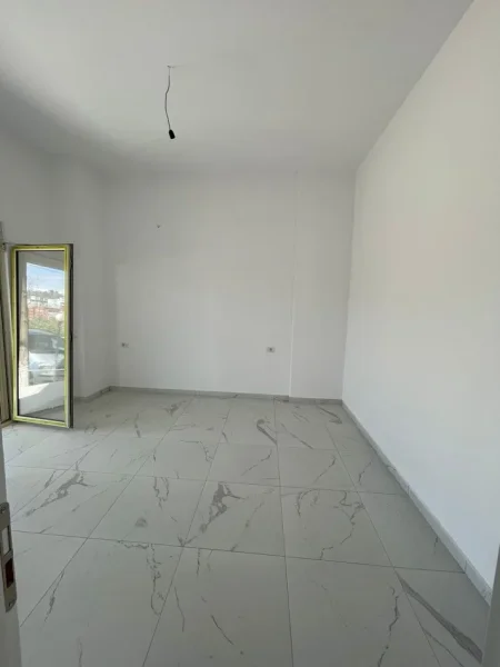 Durres, shitet apartament 1+1+Ballkon Kati 1, 65.000 €