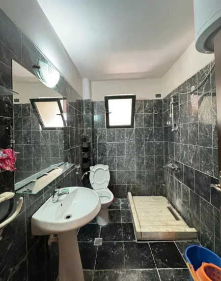 Tirane, shitet apartament 1+1 Kati 5, 59 m² 87.000 € (21 dhjetori)
