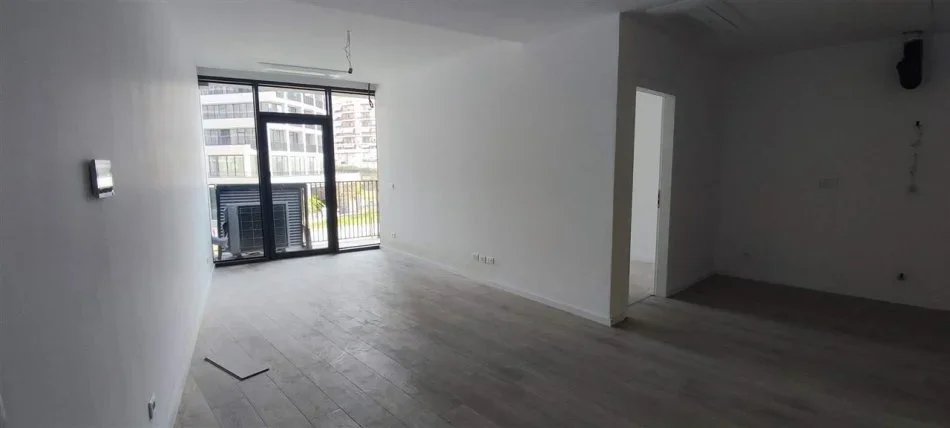 Tirane, jepet me qera zyre Kati 2, 102 m² (LIQENI)
