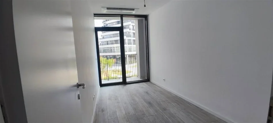 Tirane, jepet me qera zyre Kati 2, 102 m² (LIQENI)