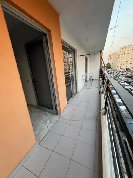 Tirane, jepet me qera apartament 2+1+Ballkon Kati 2, 110 m² 450 € (Astir)