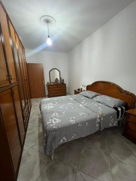 Tirane, jepet me qera apartament 2+1+Ballkon Kati 2, 110 m² 450 € (Astir)