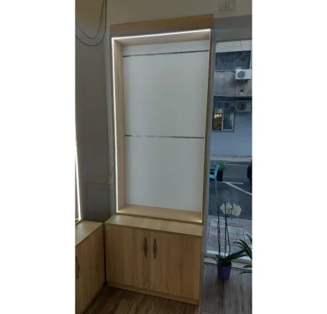 Rafte per dyqan, biblioteke ose kanceleri me ndricim LED