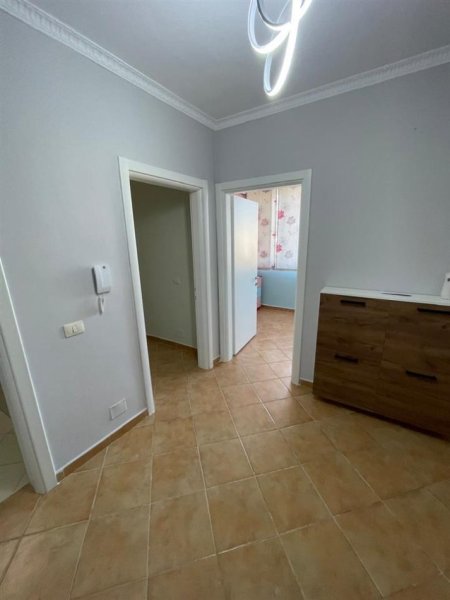 Tirane, jepet me qera apartament 2+1+Ballkon Kati 11, 90 m² 700 € (Stadiumi air albania , rruga dervish hima)