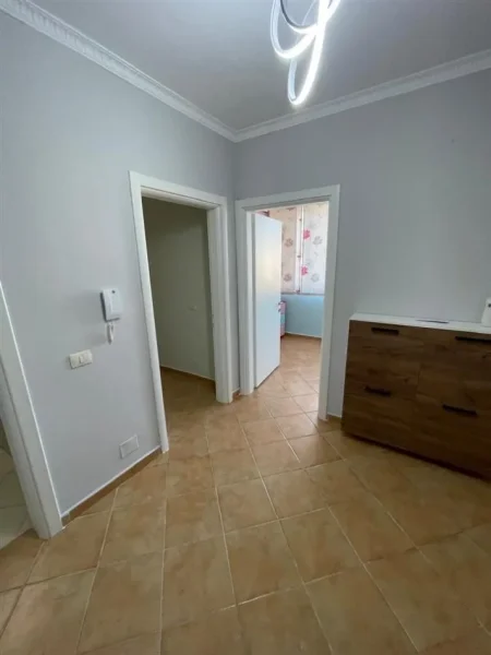 Tirane, jepet me qera apartament 2+1+Ballkon Kati 11, 90 m² 700 € (Stadiumi air albania , rruga dervish hima)