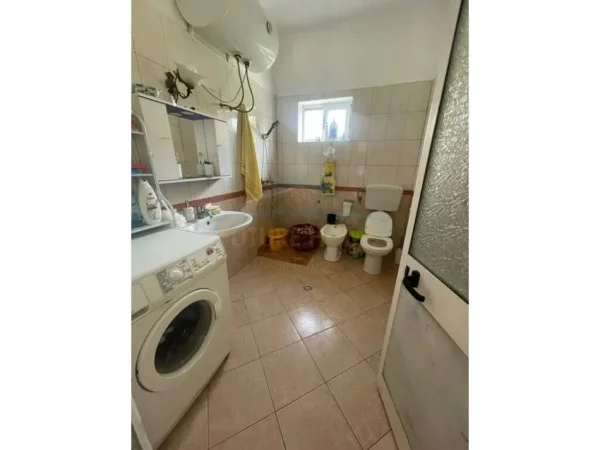 Tirane, shitet 2+1+Aneks+Ballkon , 187 m² 130.000 € (kamez)
