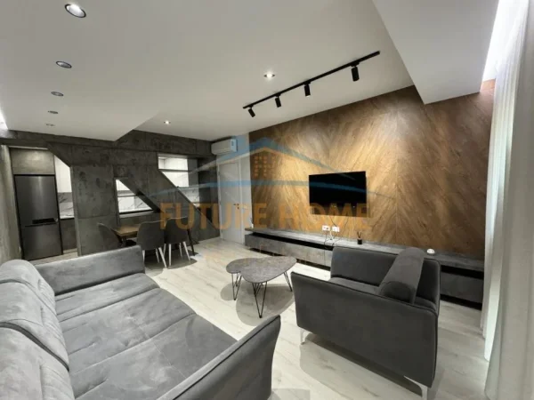 Tirane, shitet apartament 1+1 Kati 11, 76 m² 190.000 € (Square21)