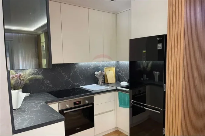 Tirane, shitet apartament 2+1 Kati 4, 83 m² 145.000 € (APARTAMENT 2+1 &amp; PARKIM PER SHITJE TE UNAZA E RE)