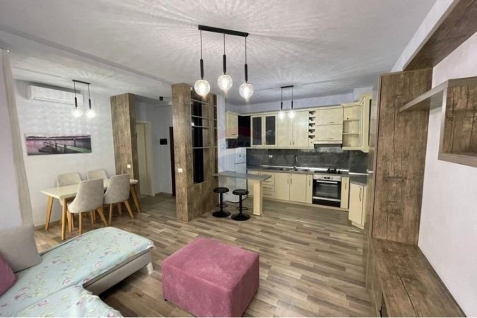Tirane, shitet apartament 1+1 Kati 5, 70 m² 75.000 € (Apartament 1+1 ne shitje ne Zonen e Freskut)