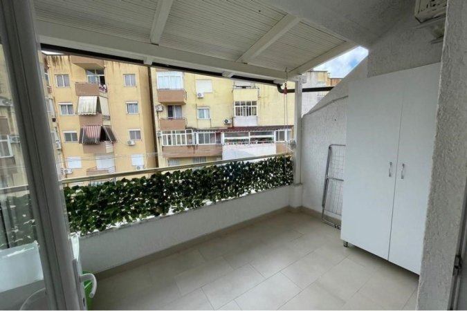 Tirane, shitet apartament 1+1 Kati 5, 70 m² 75.000 € (Apartament 1+1 ne shitje ne Zonen e Freskut)