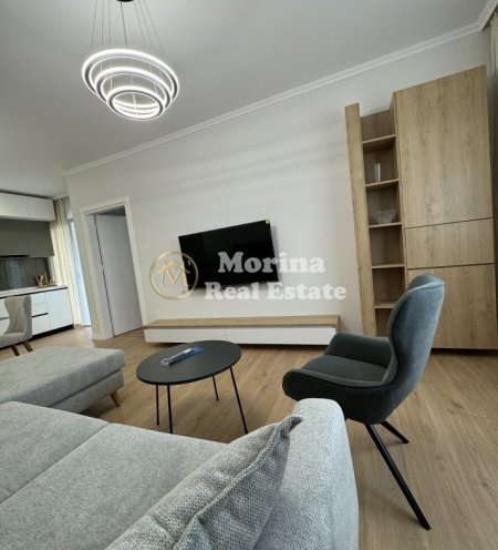 Tirane, jepet me qera apartament 2+1 Kati 6, 120 m² 1.200 € (Rruga Durresit)
