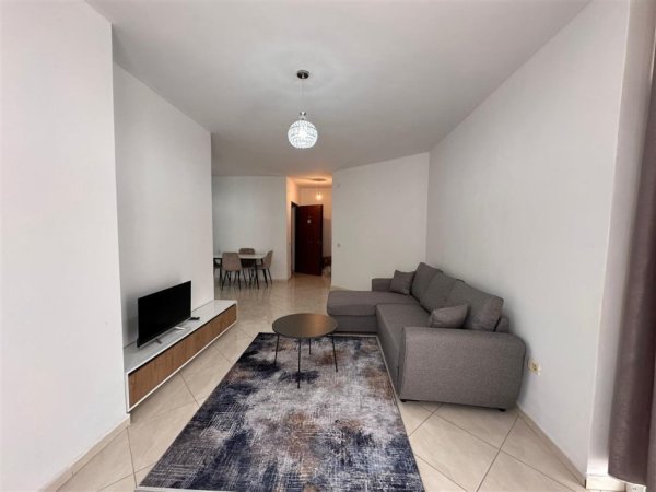 Tirane, jepet me qera apartament 2+1+Ballkon Kati 4, 105 m² 500 € (Kompleksi Fratari)