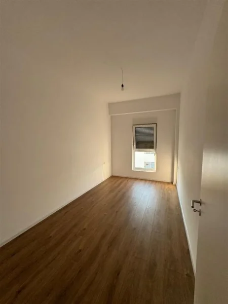 Tirane, jepet me qera apartament 1+1 Kati 7, 60 m² 350 € (Kompleksi Kaimi, Ali Demi)