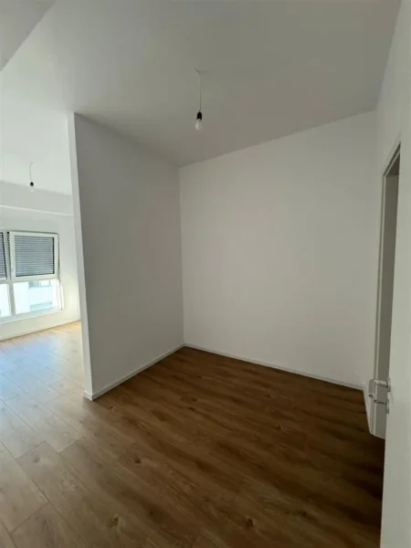 Tirane, jepet me qera apartament 1+1 Kati 7, 60 m² 350 € (Kompleksi Kaimi, Ali Demi)