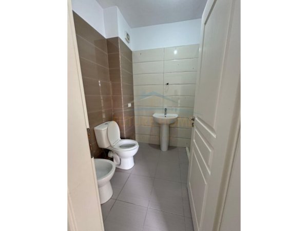 Tirane, shitet apartament 1+1 Kati 4, 67 m² 147.000 € (Rruga Ibrahim Dervishi)