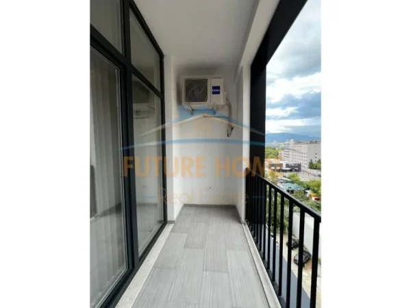 Tirane, jepet me qera apartament 1+1+Aneks+Ballkon Kati 6, 65 m² 900 € (ISH PARKU I AUTOBUSAVE)