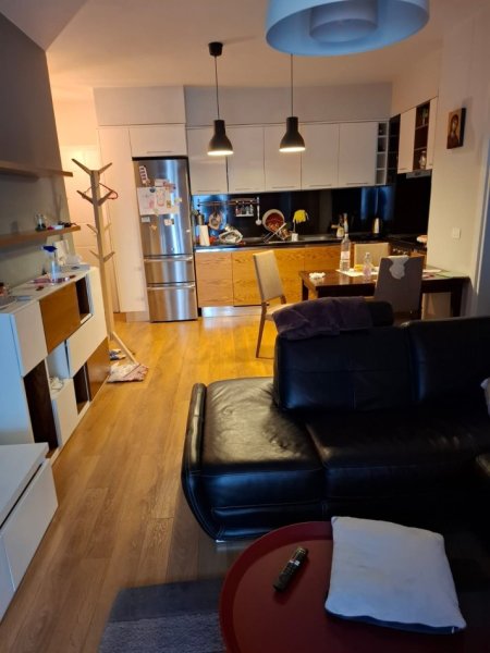 Tirane, jepet me qera apartament 2+1 Kati 5, 105 m² 550 € (Rruga e Elbasanit)