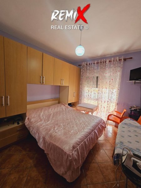 Shkembi Kavajes, jepet me qera apartament 1+1+Aneks+Ballkon Kati 2, 65 m² 300 € 