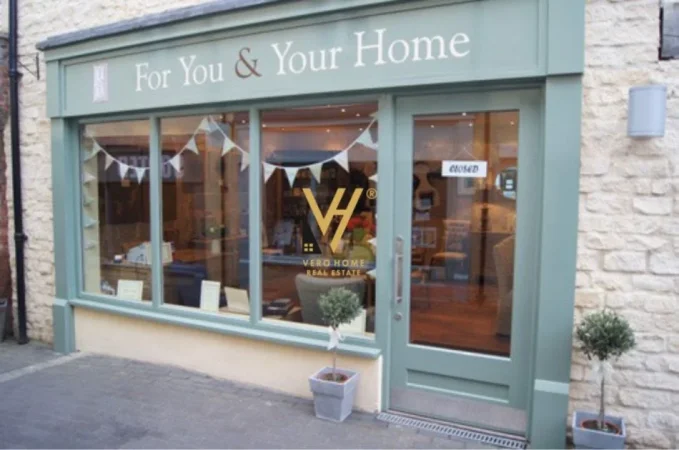 Tirane, shitet dyqan Kati 0, 40 m² 400.000 € (RRUGA MUHAMET GJOLLESHA , 21 DHJETORI)