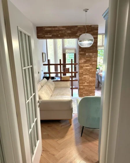 Tirane, shitet apartament 1+1 , 67 m² 190.000 € (Ekspozita, buze Lanes)
