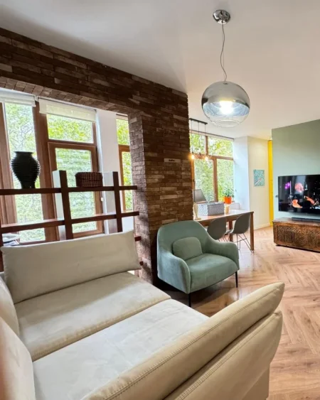 Tirane, shitet apartament 1+1 , 67 m² 190.000 € (Ekspozita, buze Lanes)