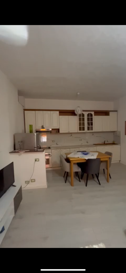 Tirane, jepet me qera apartament 1+1 Kati 3, 72 m² 600 € 