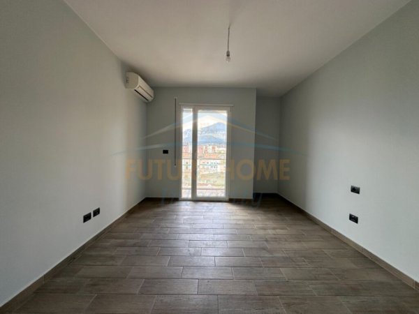 Tirane, shitet apartament Kati 7, 153 m² 260.610 € (Rr.Ali Demi)